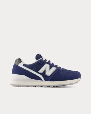 996T Navy Low Top Sneakers