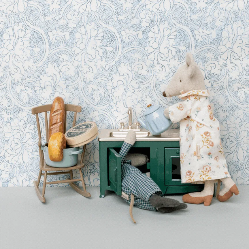 Grandma & Grandpa Mice in Cigarbox - Maileg Mice