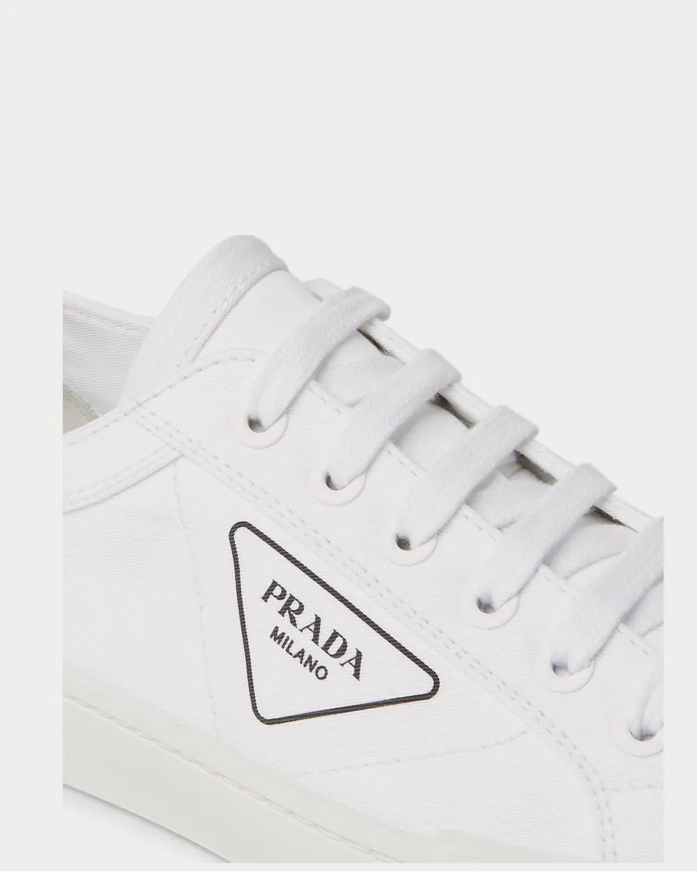 Logo-Print Canvas  White low top sneakers