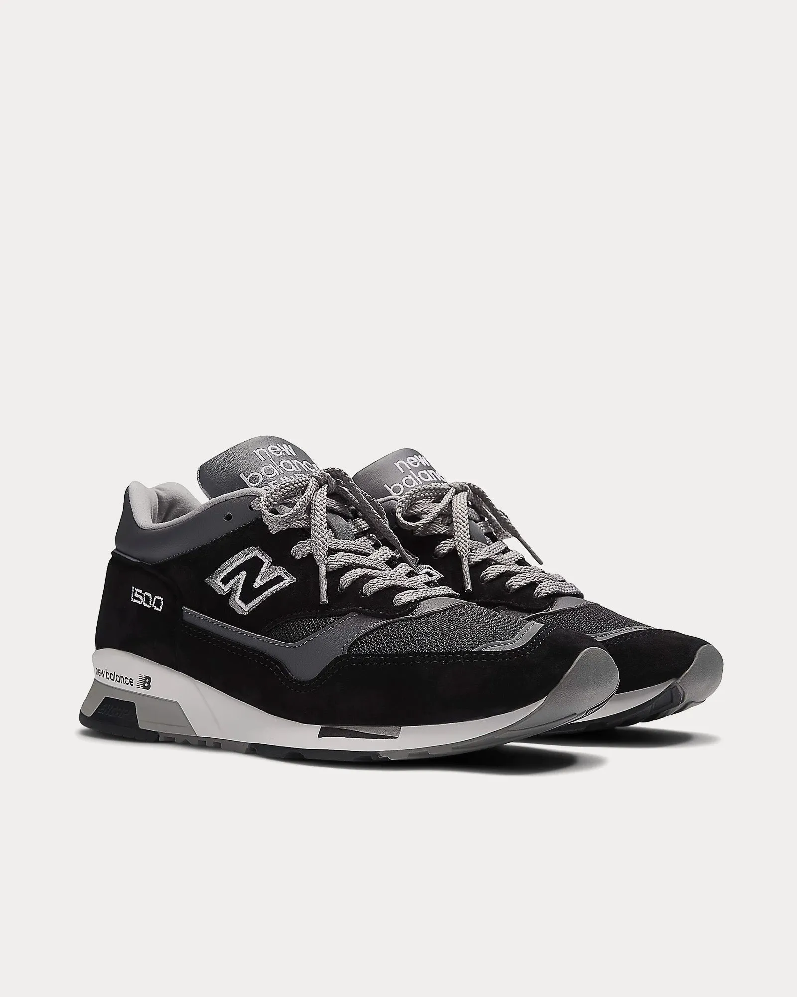 MADE in UK 1500 'Essentials' Black / Smoked Pearl / Silver Low Top Sneakers